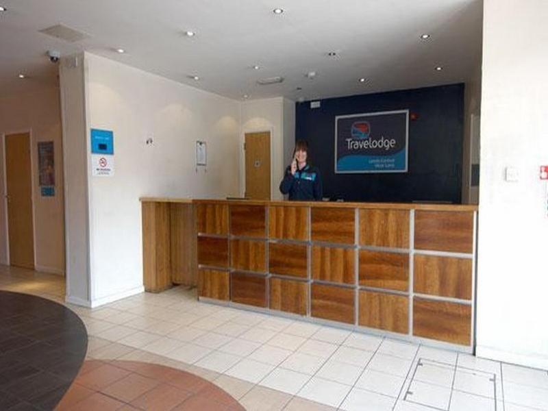 Travelodge Leeds Central Vicar Lane Exterior photo